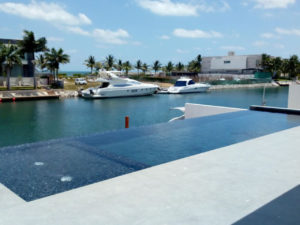 Casa chapa Puerto Cancun Condominio