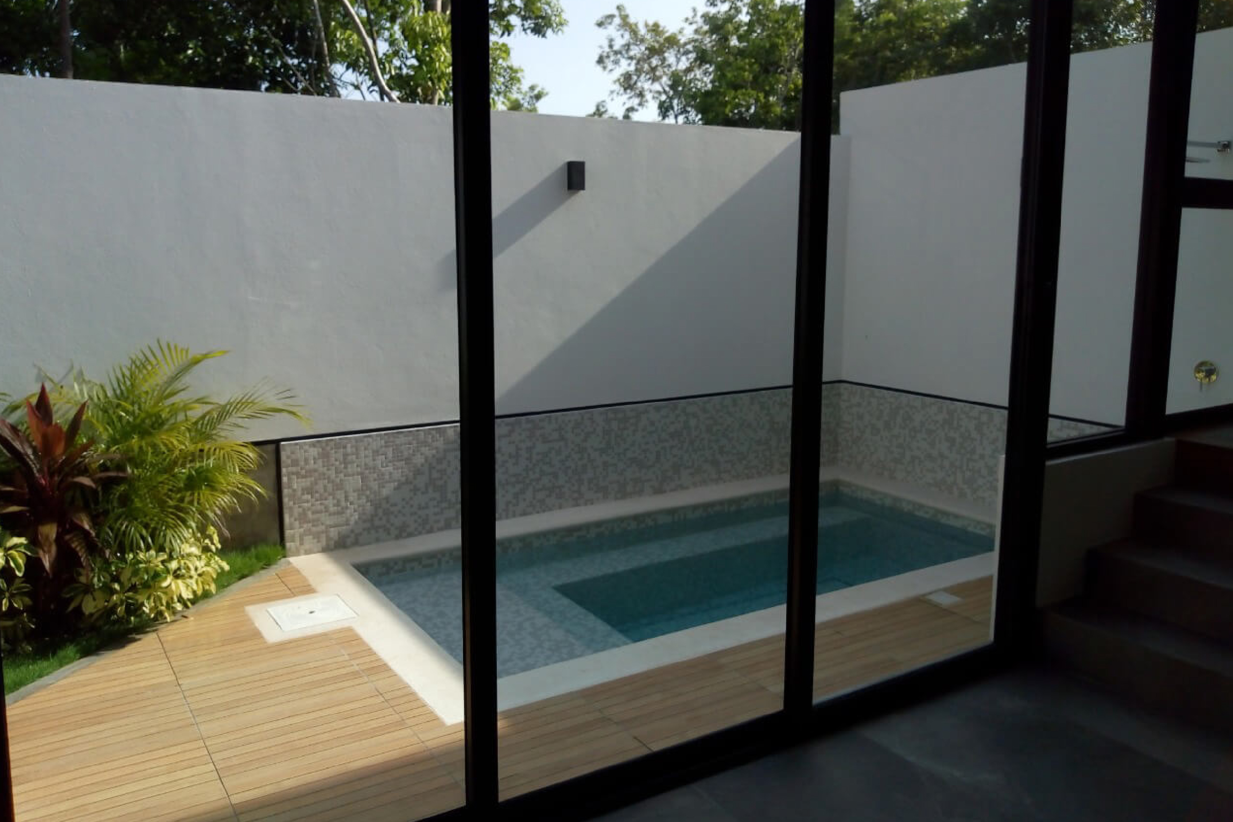 4 diseños de piscinas pequeñas que te encantarán | TyT Sistemas de Agua